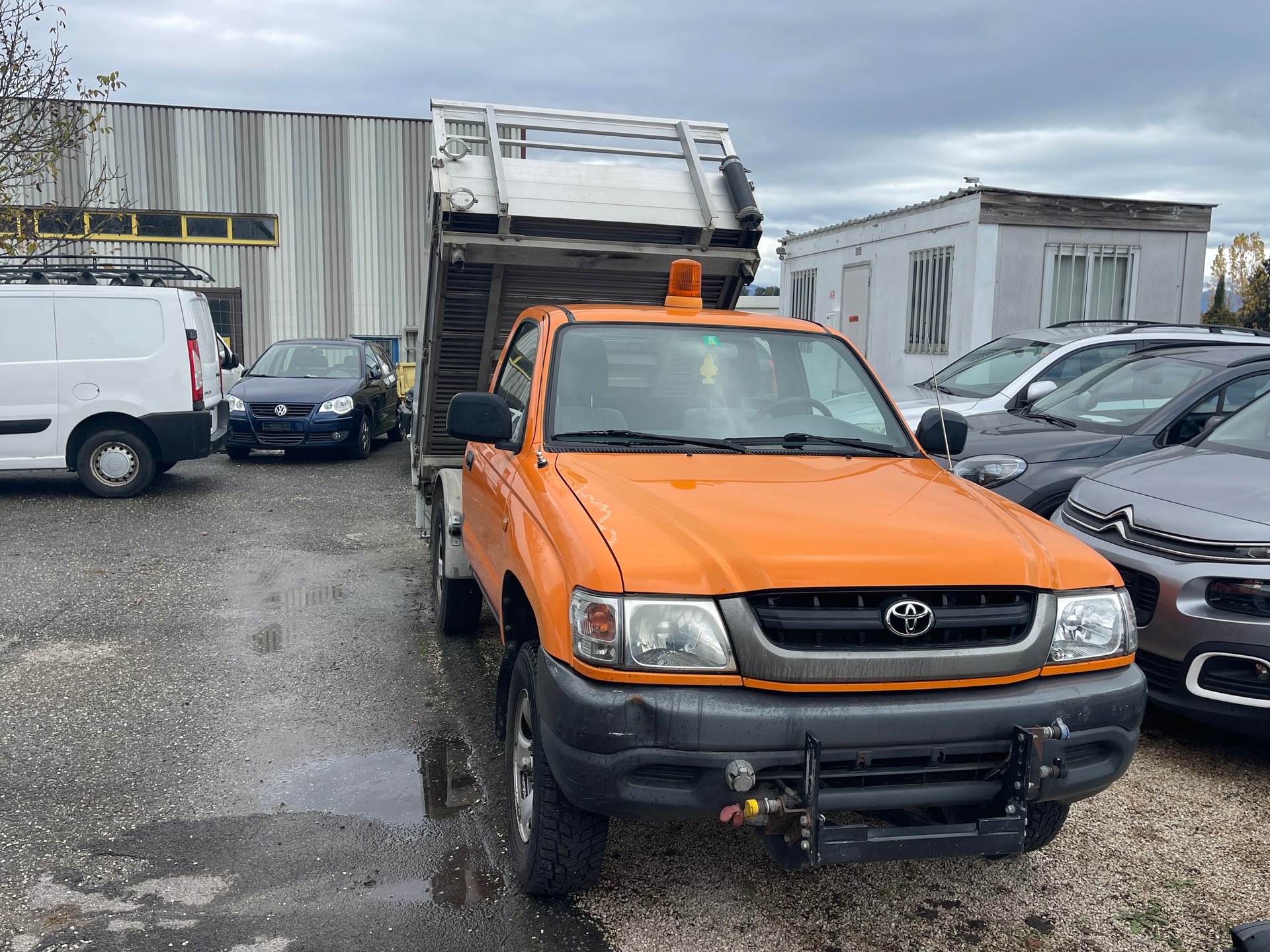 TOYOTA Hilux 4x4 2.5 D-4D-showroom-element-1