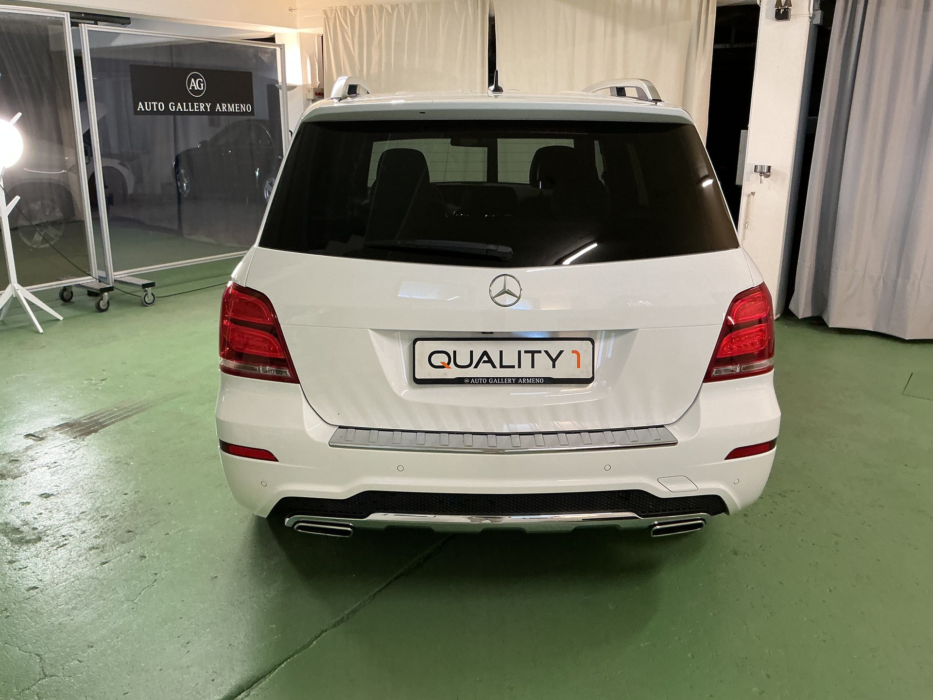 MERCEDES-BENZ GLK 220 BlueTEC Swiss Star Ed. 4Matic 7G-Tronic-image-4