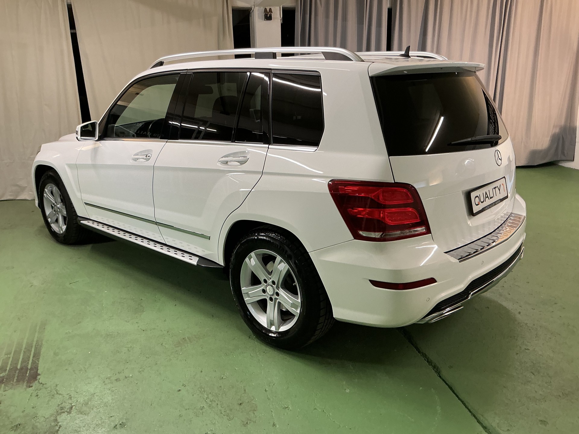MERCEDES-BENZ GLK 220 BlueTEC Swiss Star Ed. 4Matic 7G-Tronic-image-3