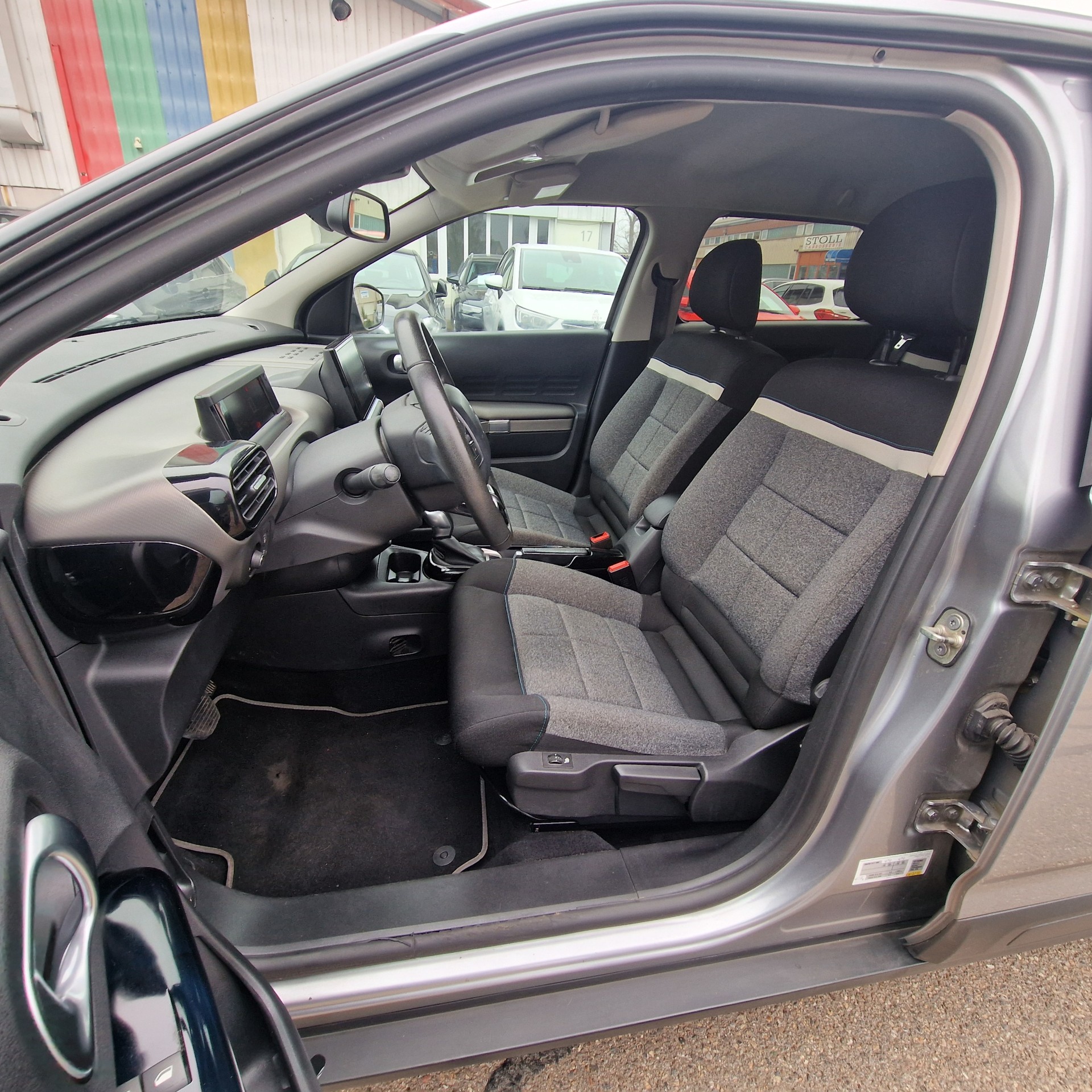 CITROEN C4 Cactus 1.2 Pure Tech Shine EAT6-image-7