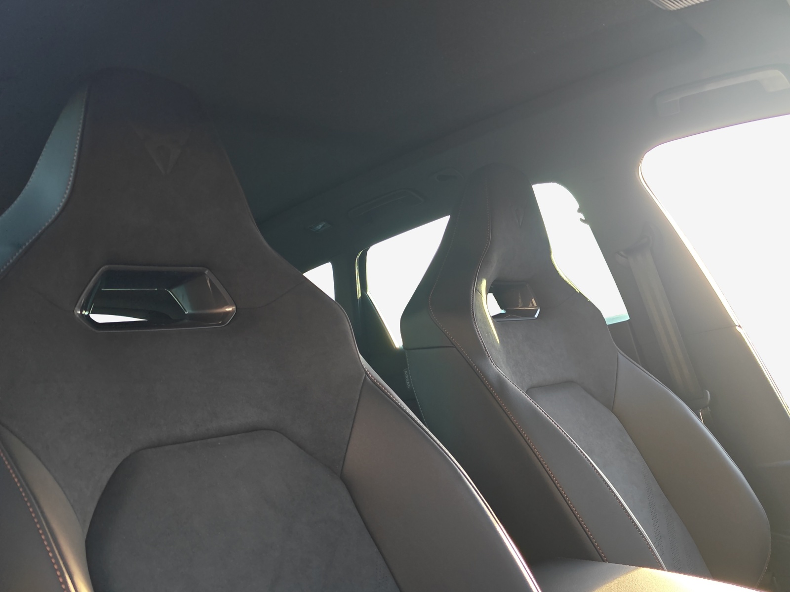 CUPRA LEON ST 1.5 e-HYBRID pHEV Black SymphonyDSG-image-14