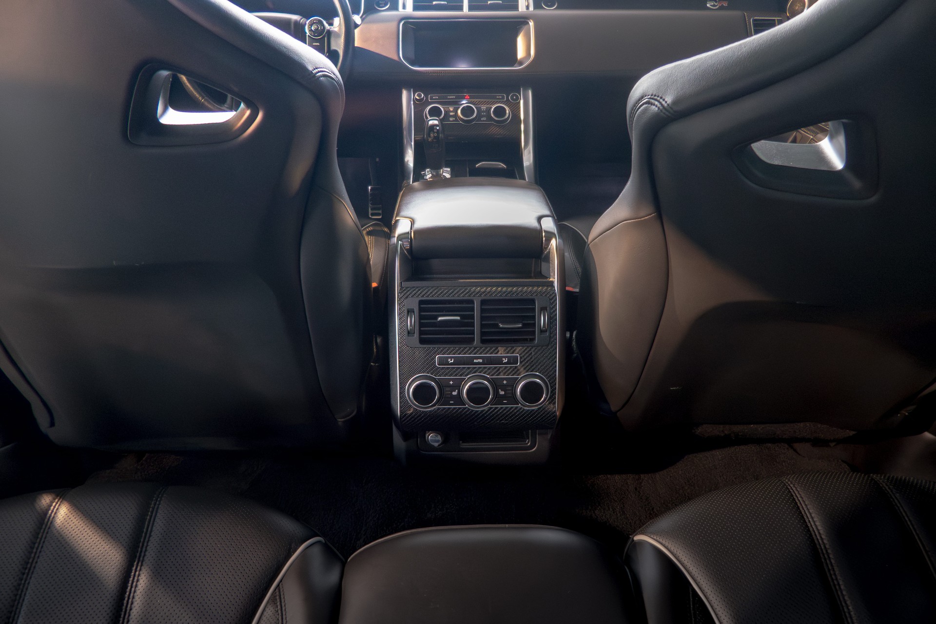 LAND ROVER Range Rover Sport 5.0 V8 SVR-image-9