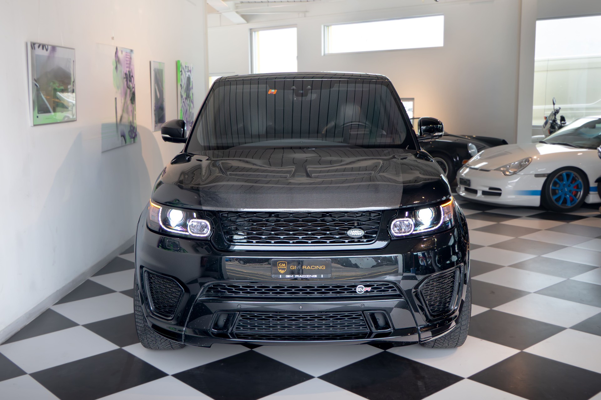 LAND ROVER Range Rover Sport 5.0 V8 SVR-image-1