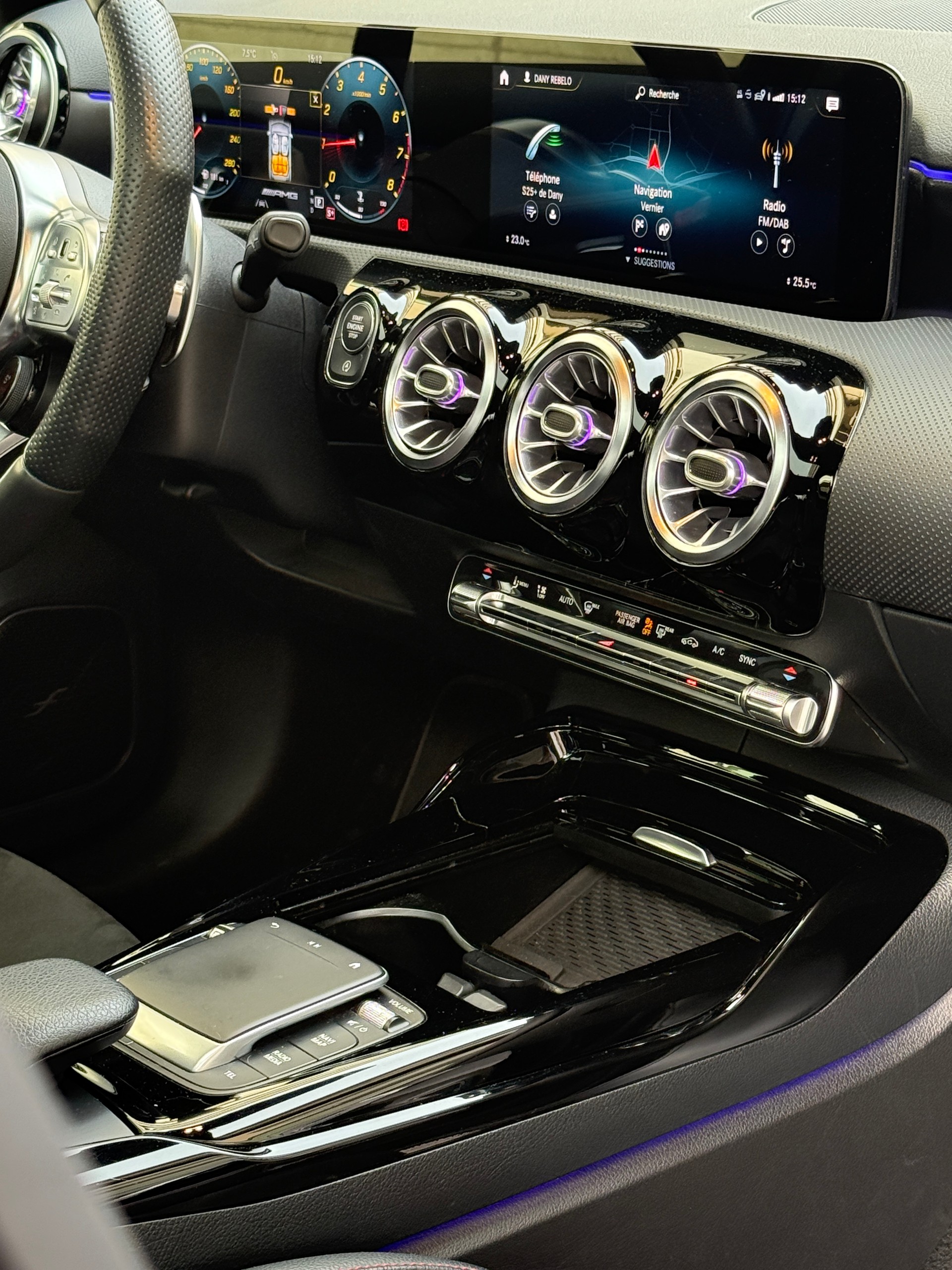 MERCEDES-BENZ A 35 AMG 4Matic Speedshift-image-11