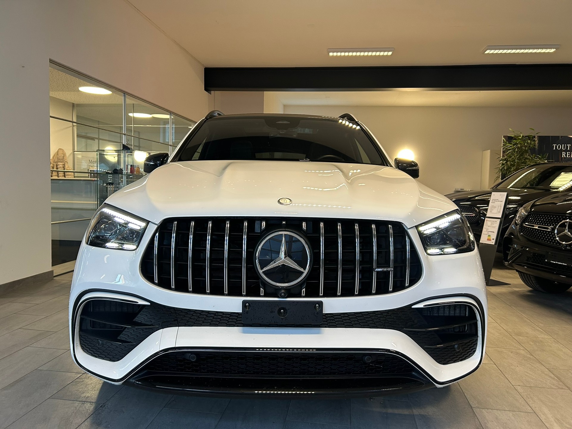 MERCEDES-BENZ GLE 63 S AMG 4Matic+ 9G-Speedshift-showroom-element-1