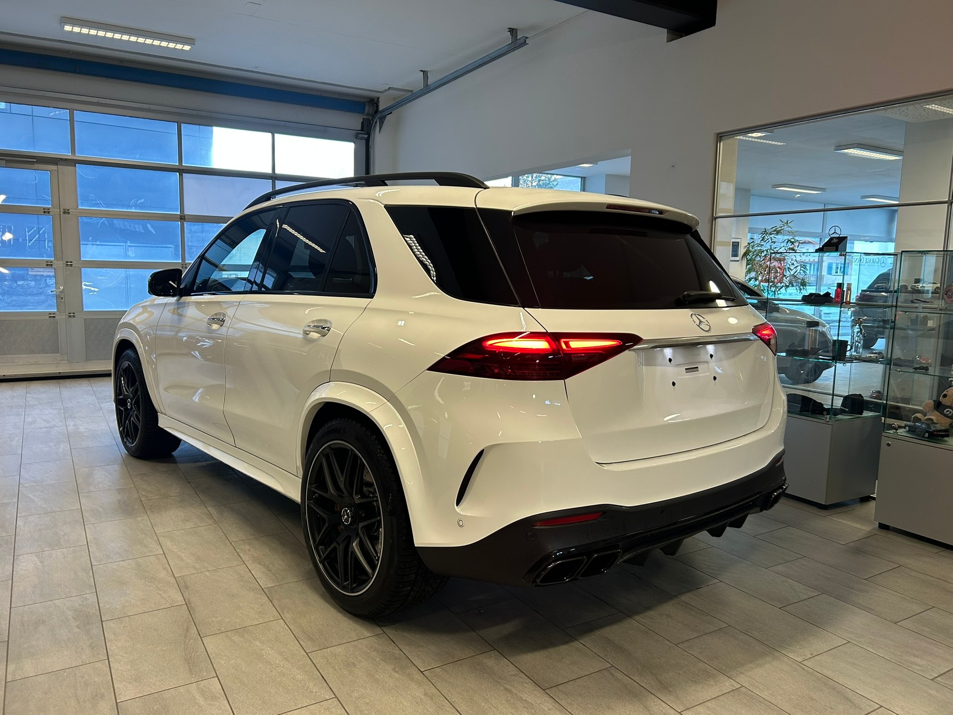 MERCEDES-BENZ GLE 63 S AMG 4Matic+ 9G-Speedshift-image-4
