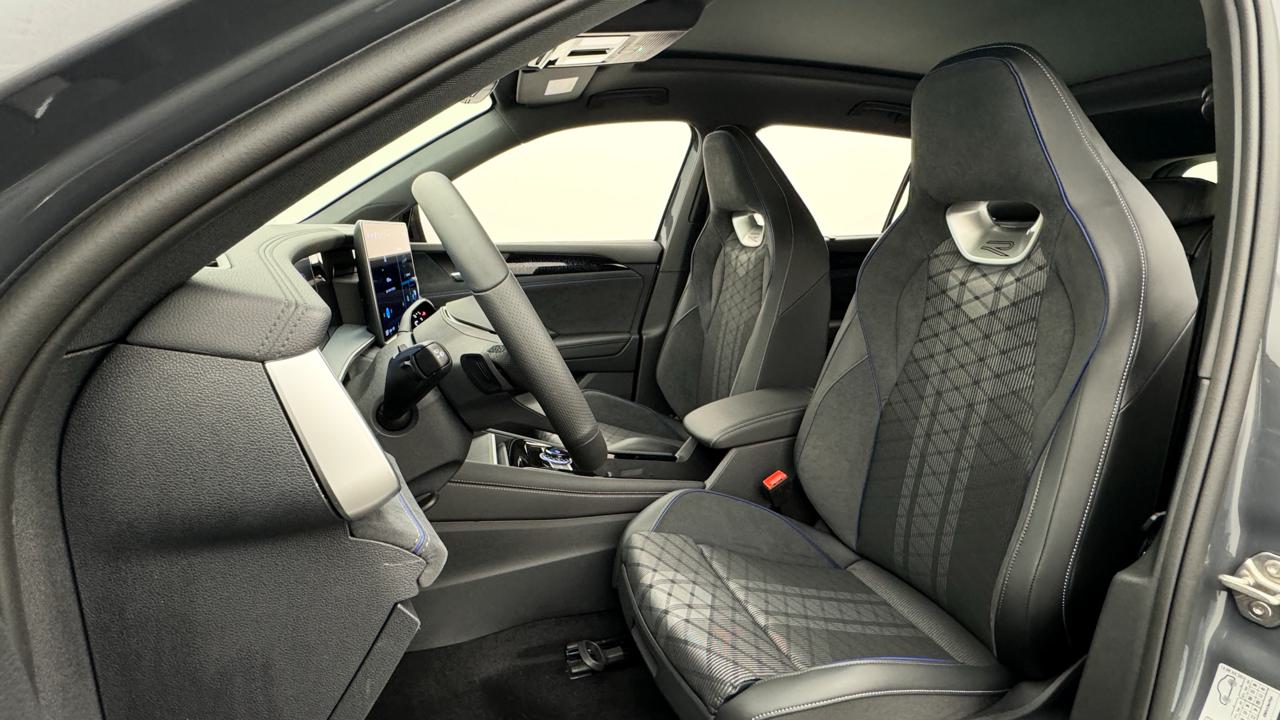 VW Tayron 2.0 TSI R-Line DSG 4Motion-image-4