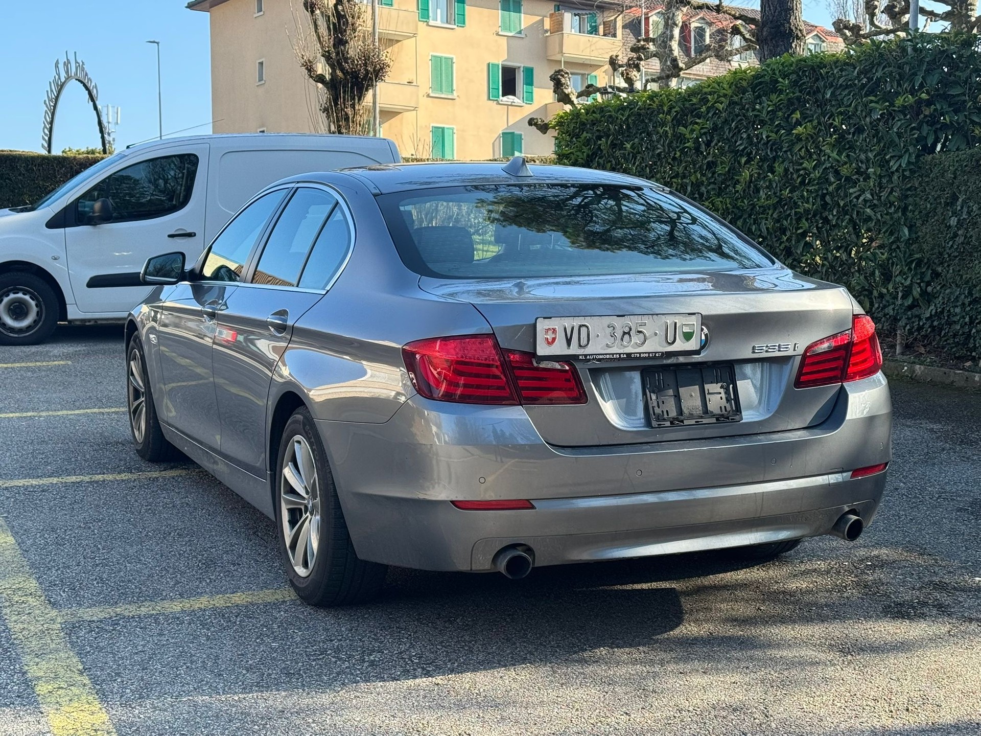 BMW 535i xDrive Steptronic-showroom-element-3