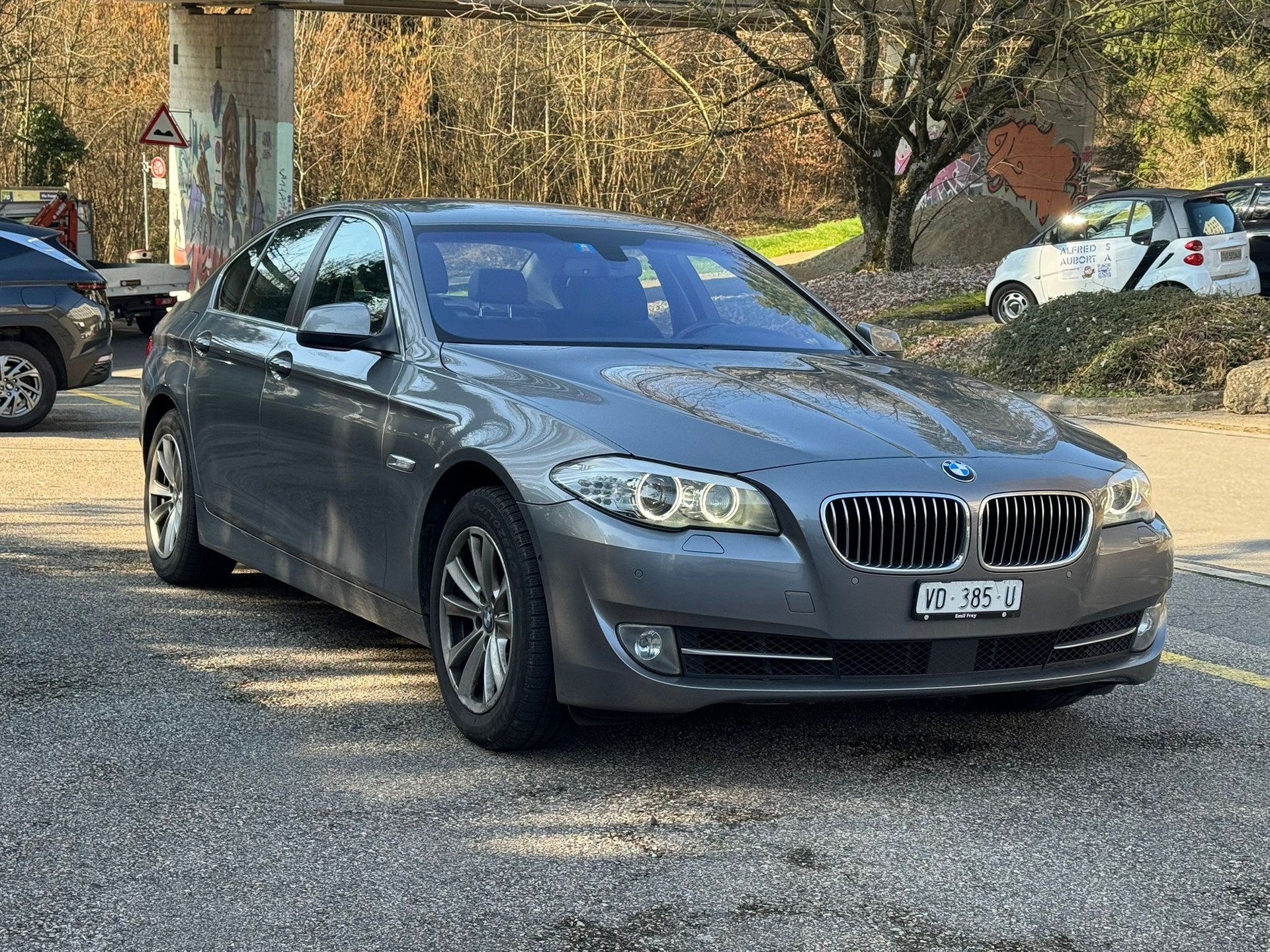 BMW 535i xDrive Steptronic-showroom-element-1