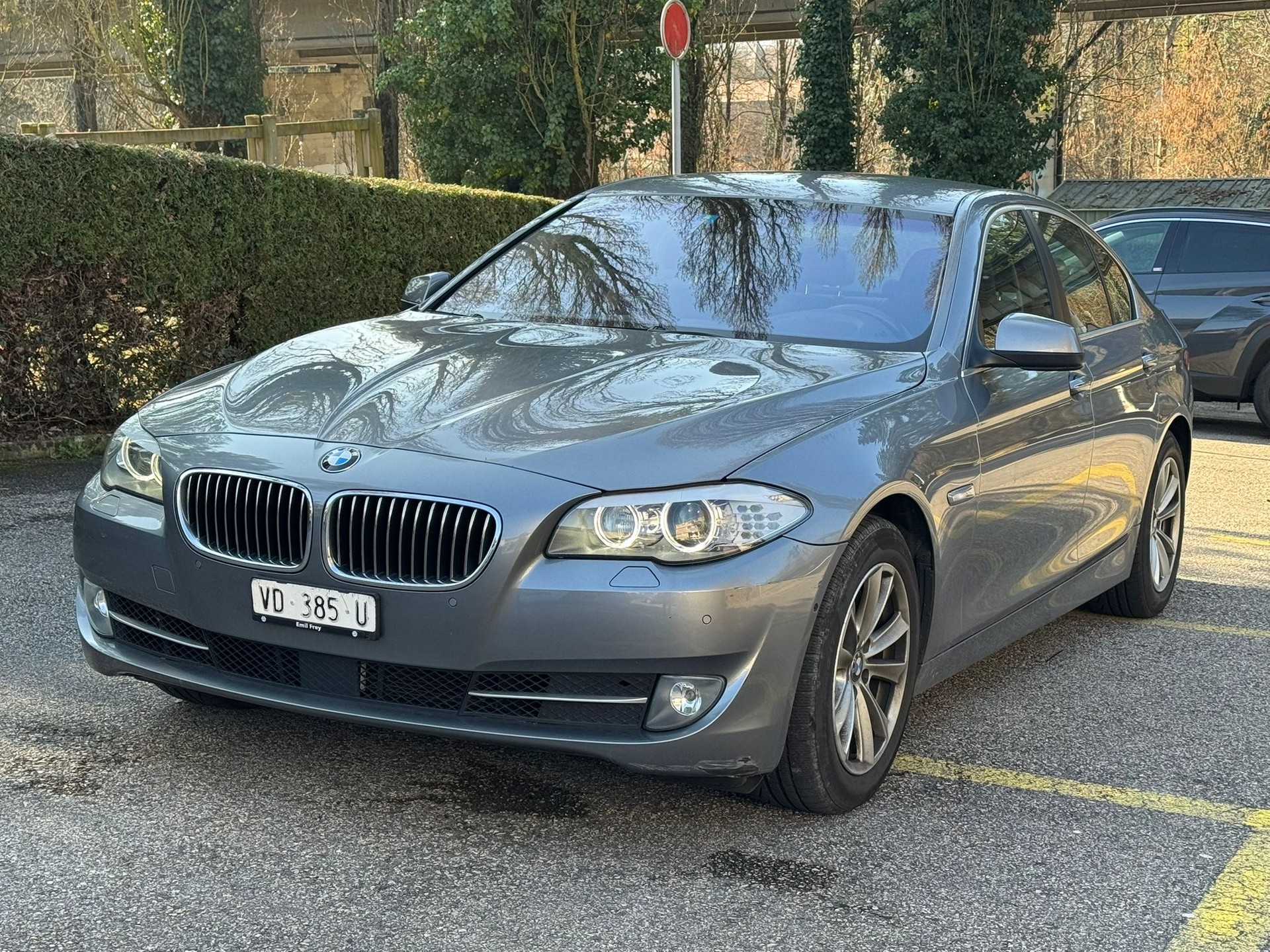 BMW 535i xDrive Steptronic-showroom-element-2