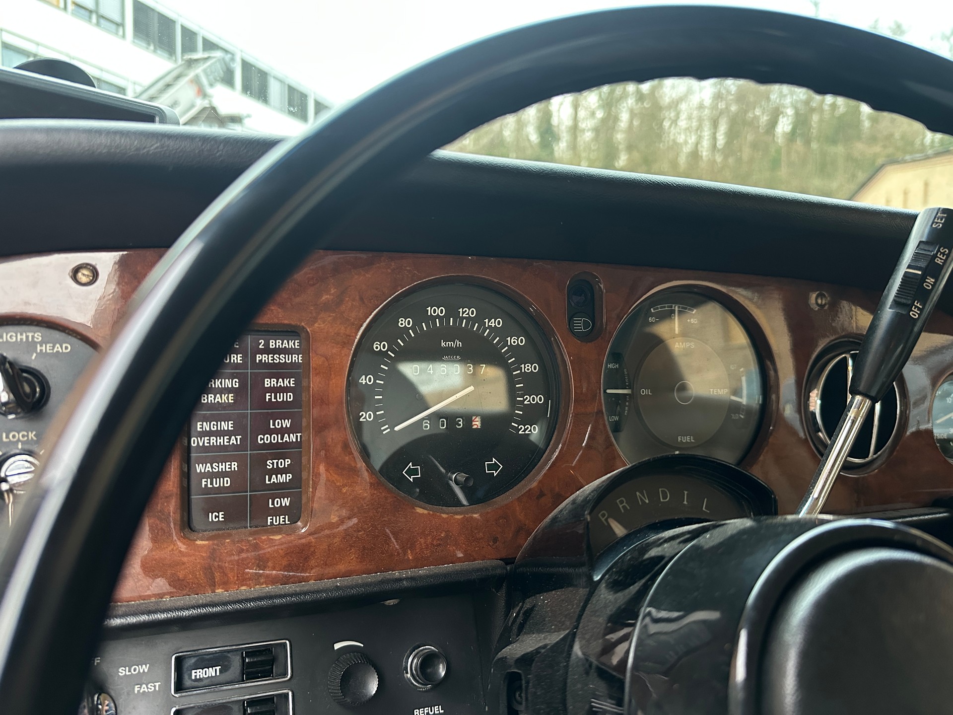 ROLLS-ROYCE Silver Wraith-image-21