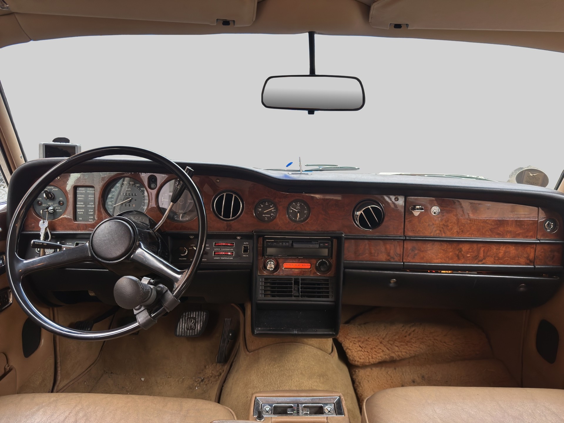 ROLLS-ROYCE Silver Wraith-image-16