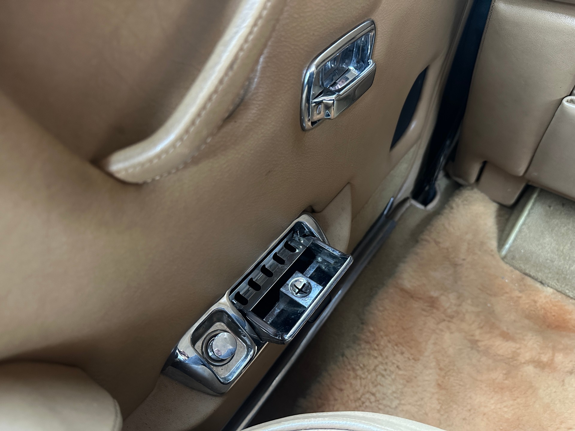 ROLLS-ROYCE Silver Wraith-image-26