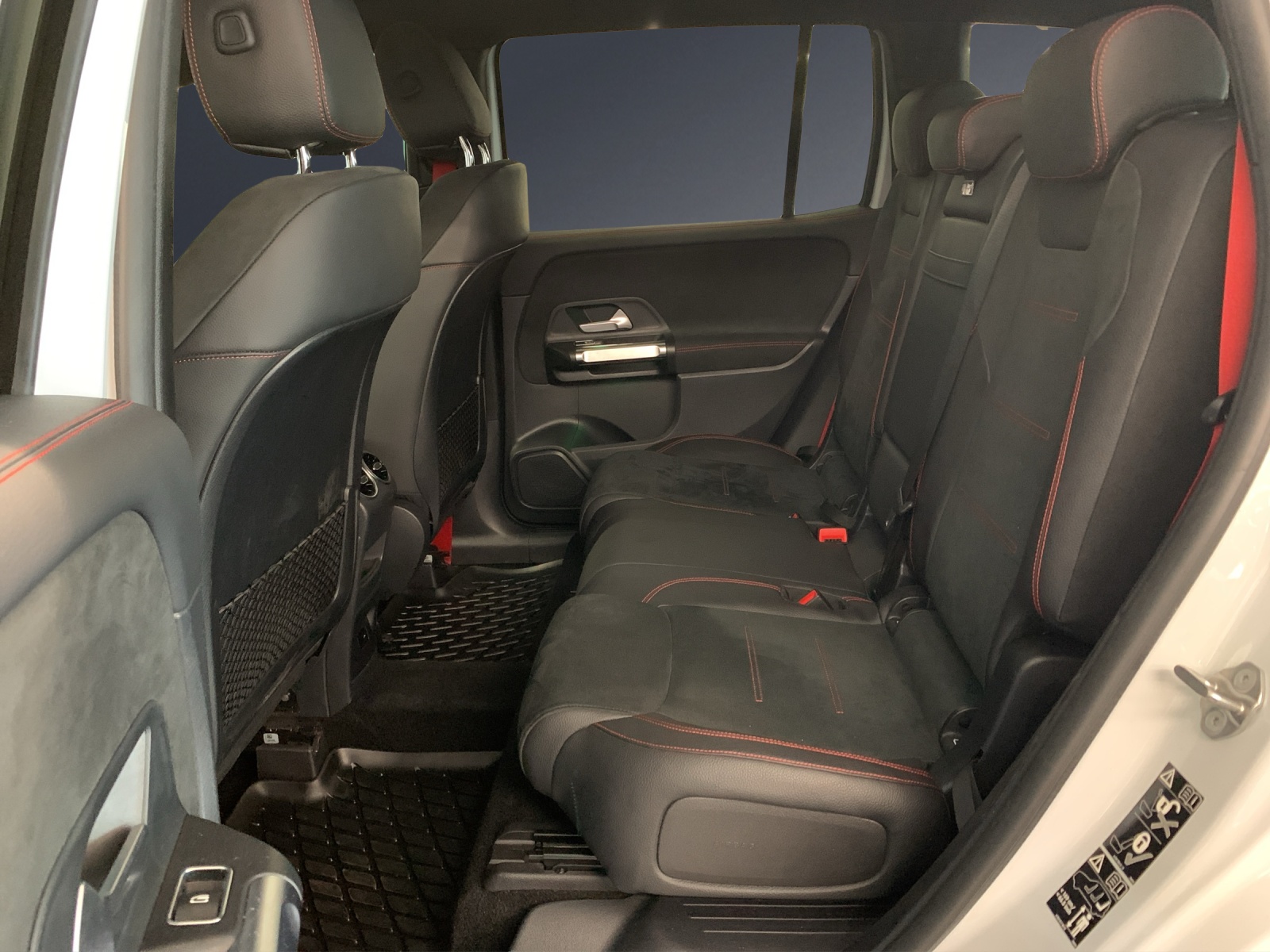 MERCEDES-BENZ GLB 35 AMG 4 MATIC-image-10
