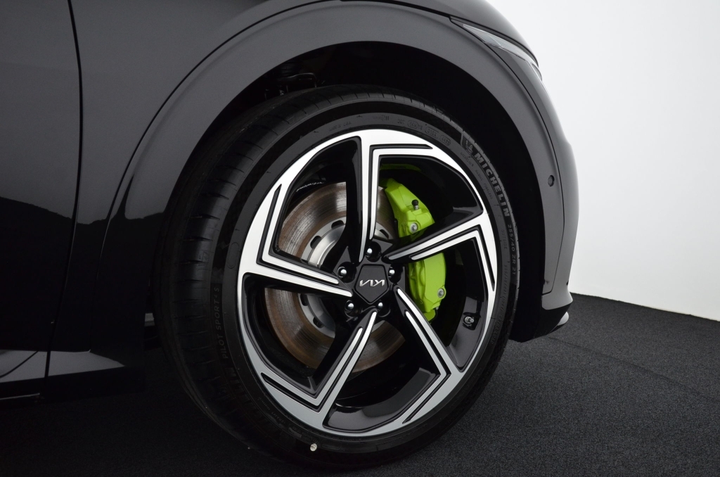 KIA EV6 77.4 kWh AWD GT 4x4 (584PS)-image-9
