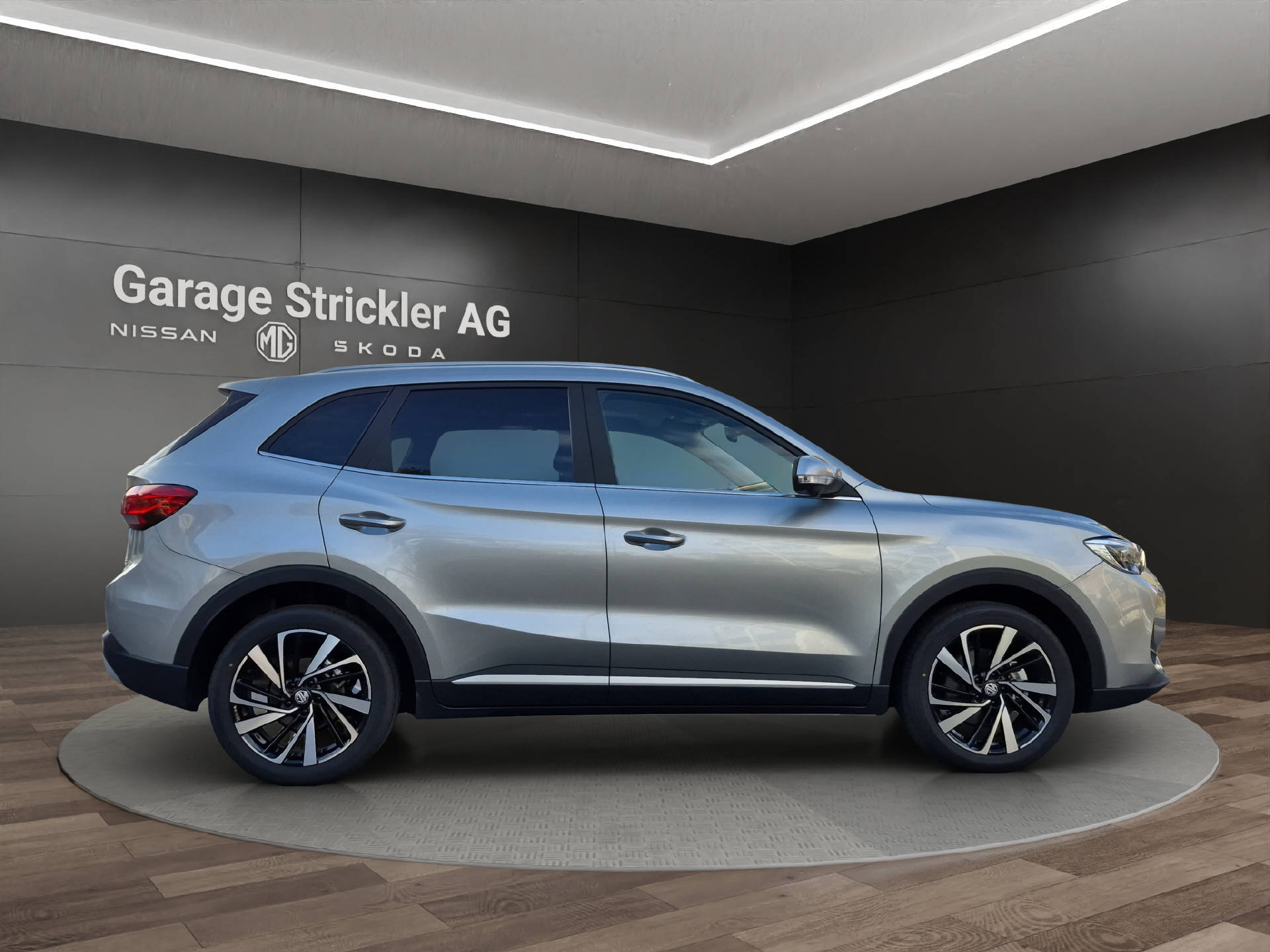 MG ZS 1.5 Hybrid+ Luxury-image-5