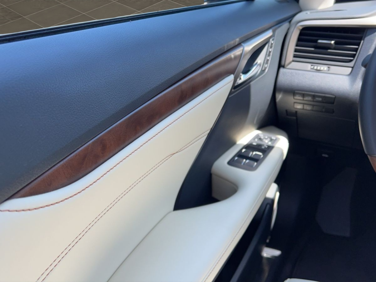LEXUS RX 450h Excellence-image-13