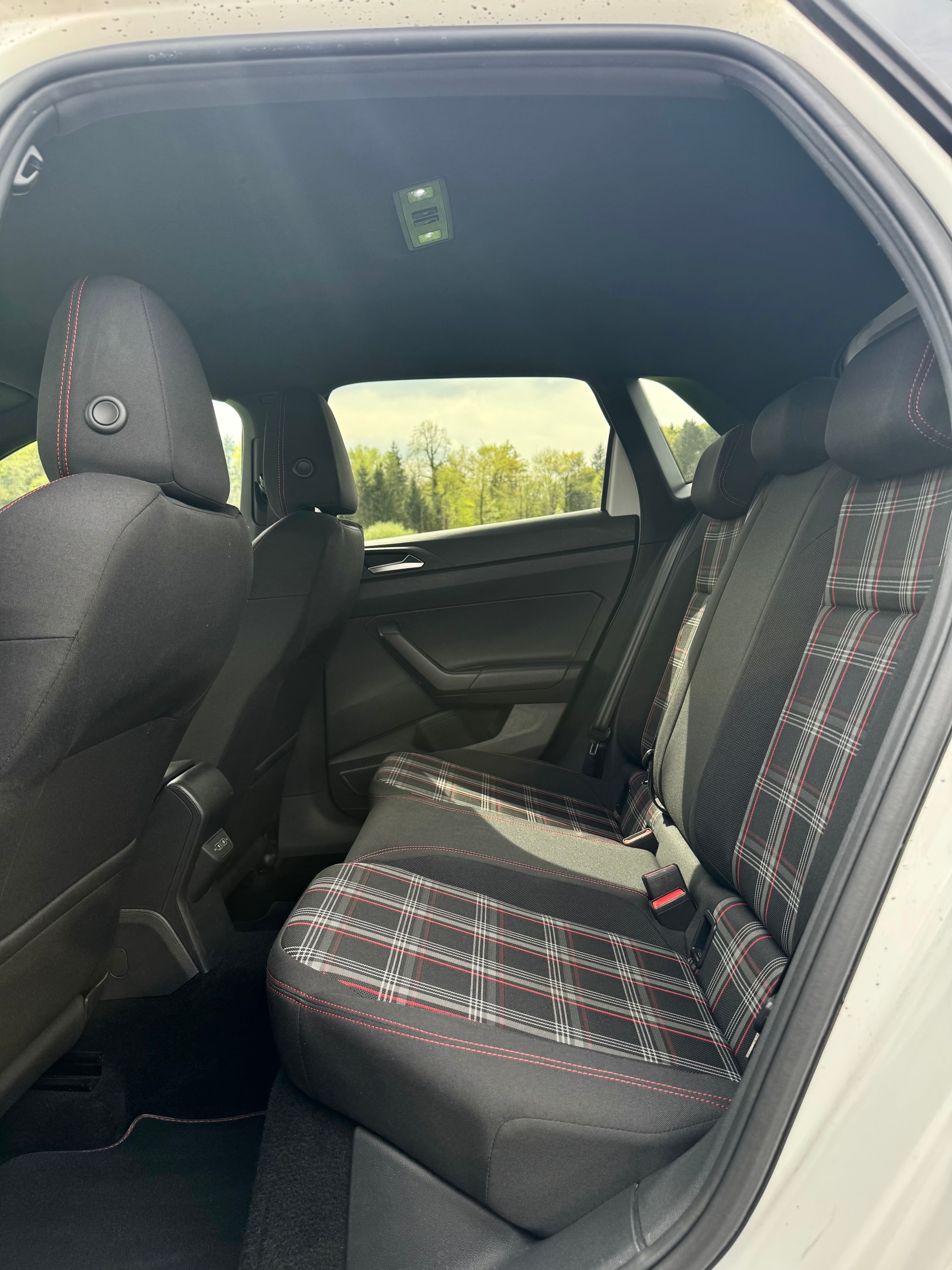 VW Polo 2.0 TSI GTI DSG / ab MFK bei Verkauf-image-18