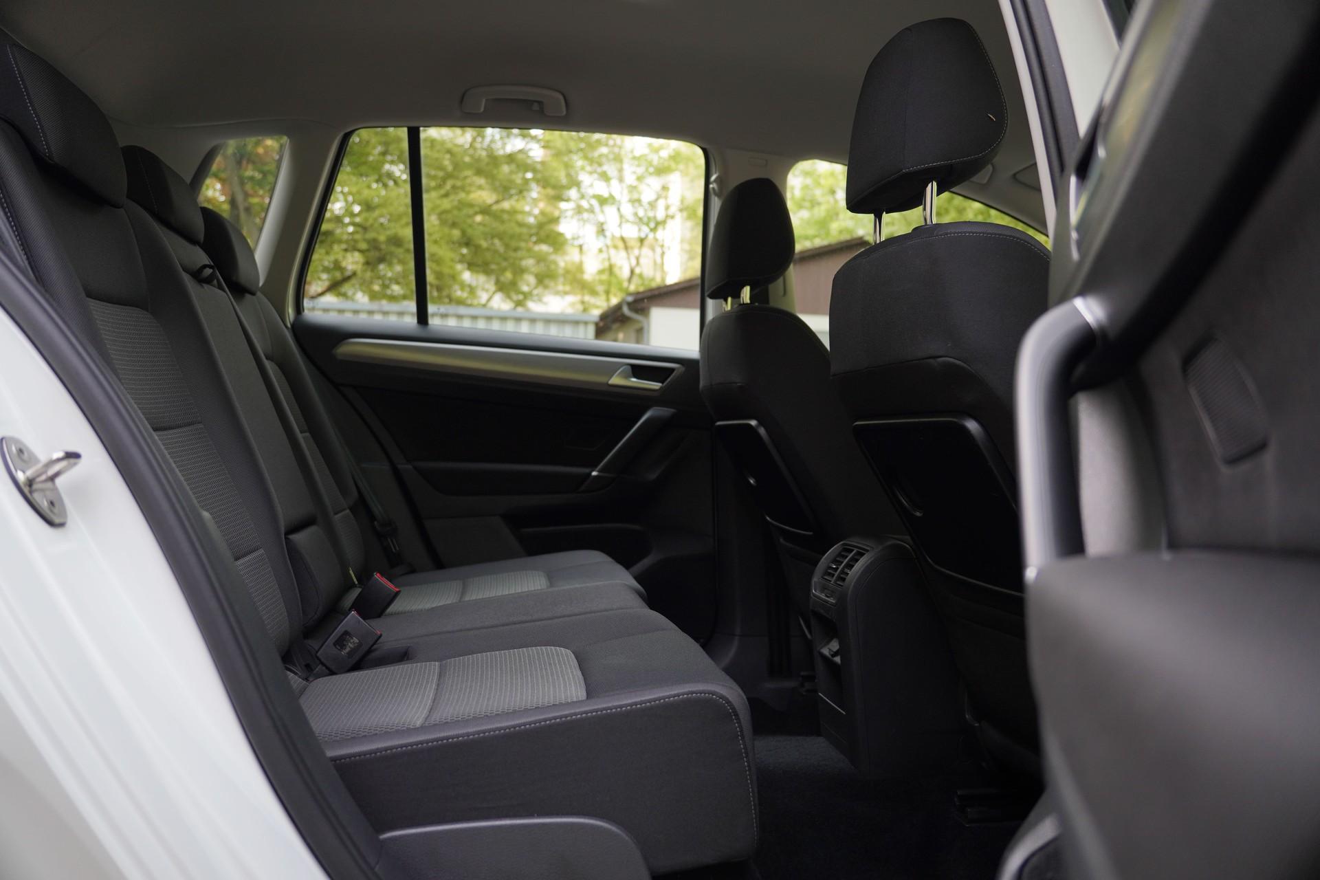 VW Golf Sportsvan 1.0 TSI Comfortline DSG-image-21