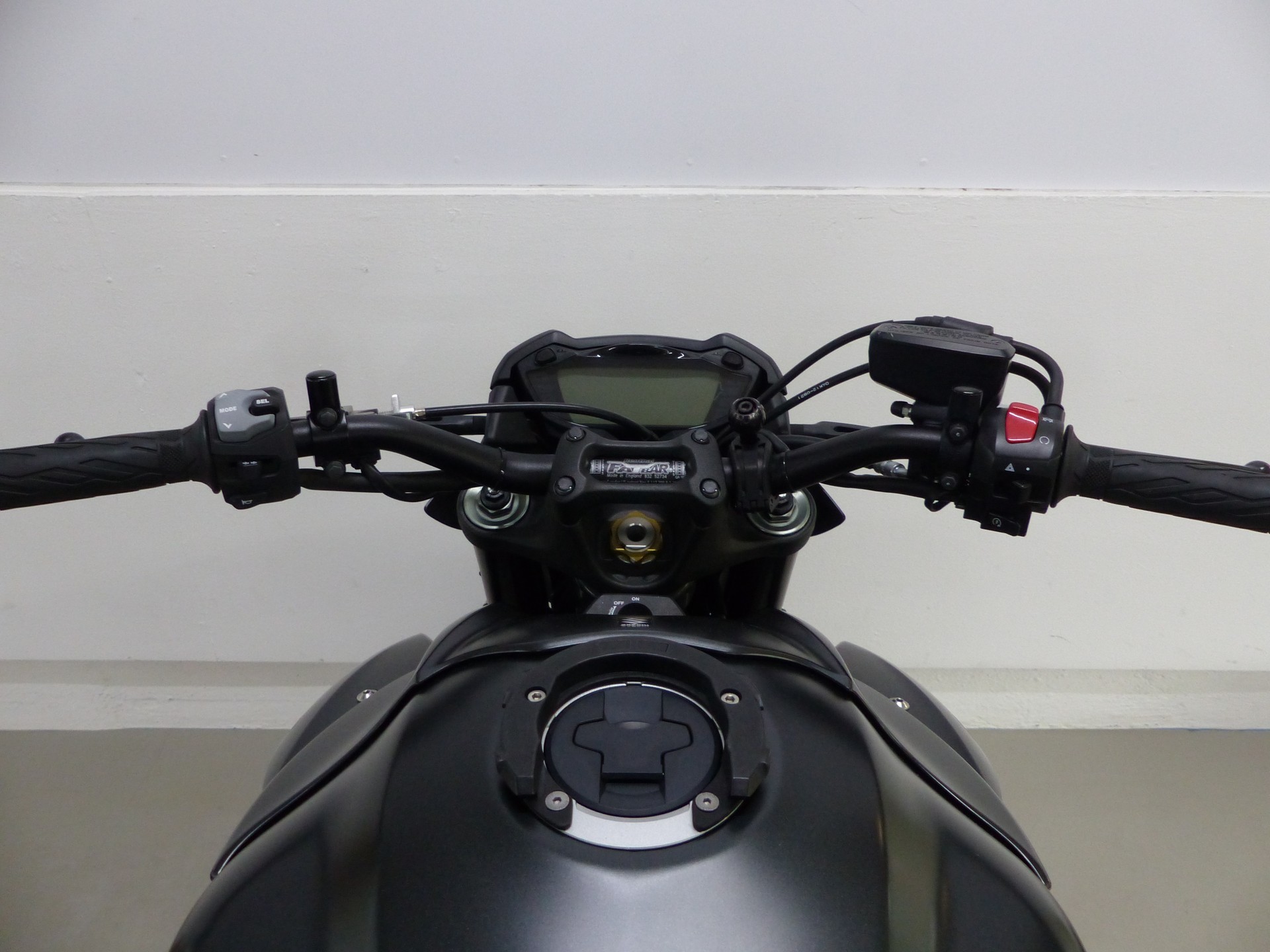 SUZUKI GSX-S 1000 Z ABS mit Zubehör-image-9