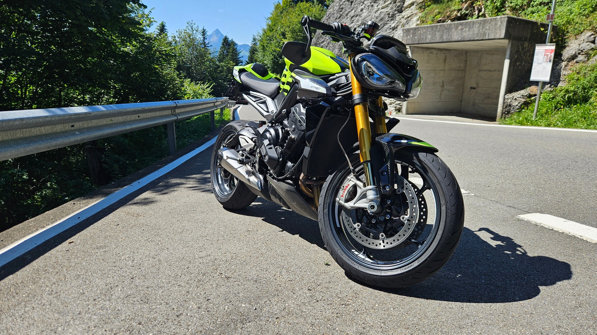 TRIUMPH Street Triple 765 Moto2 (Nr. 523)-image-4