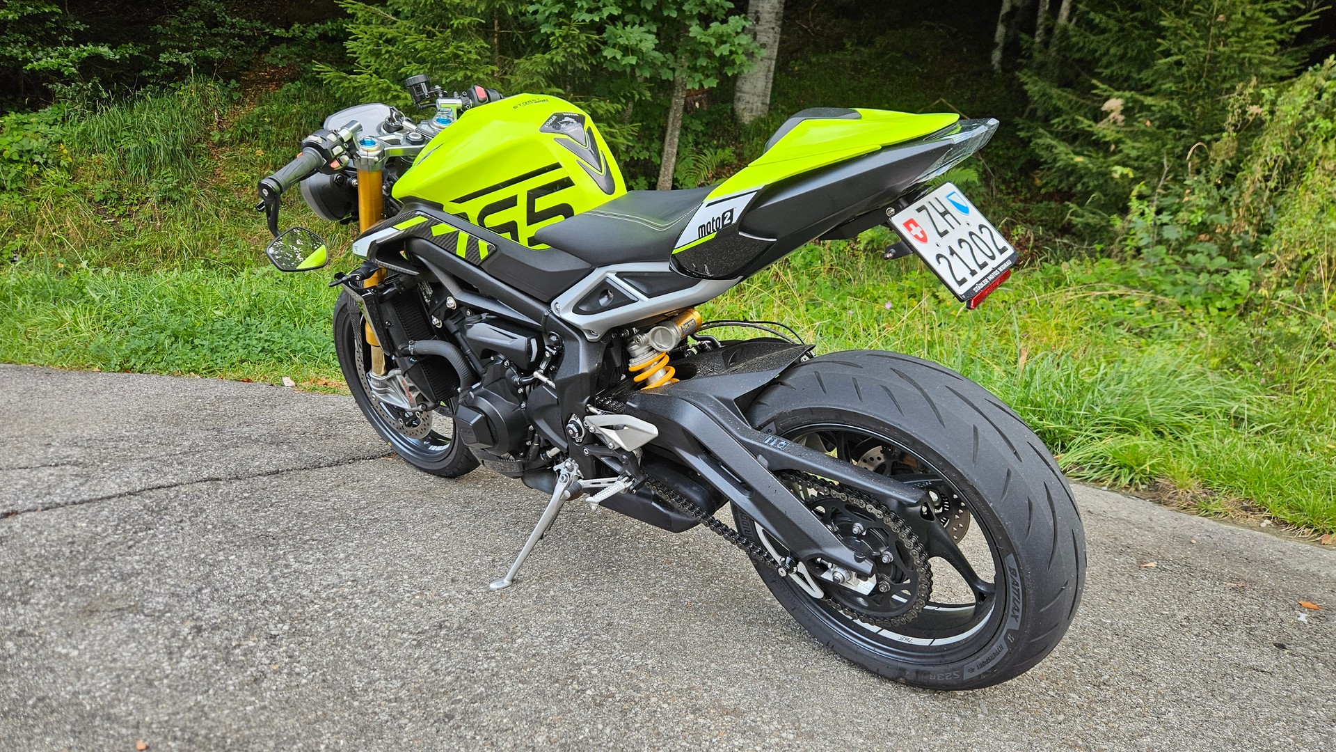 TRIUMPH Street Triple 765 Moto2 (Nr. 523)-image-2