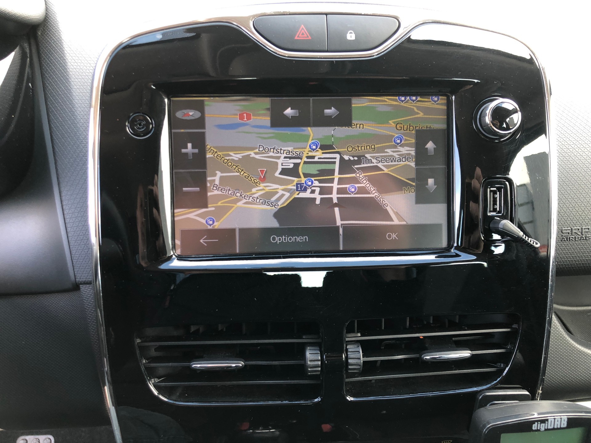 RENAULT Clio 1.5 dCi Dynamique-image-6