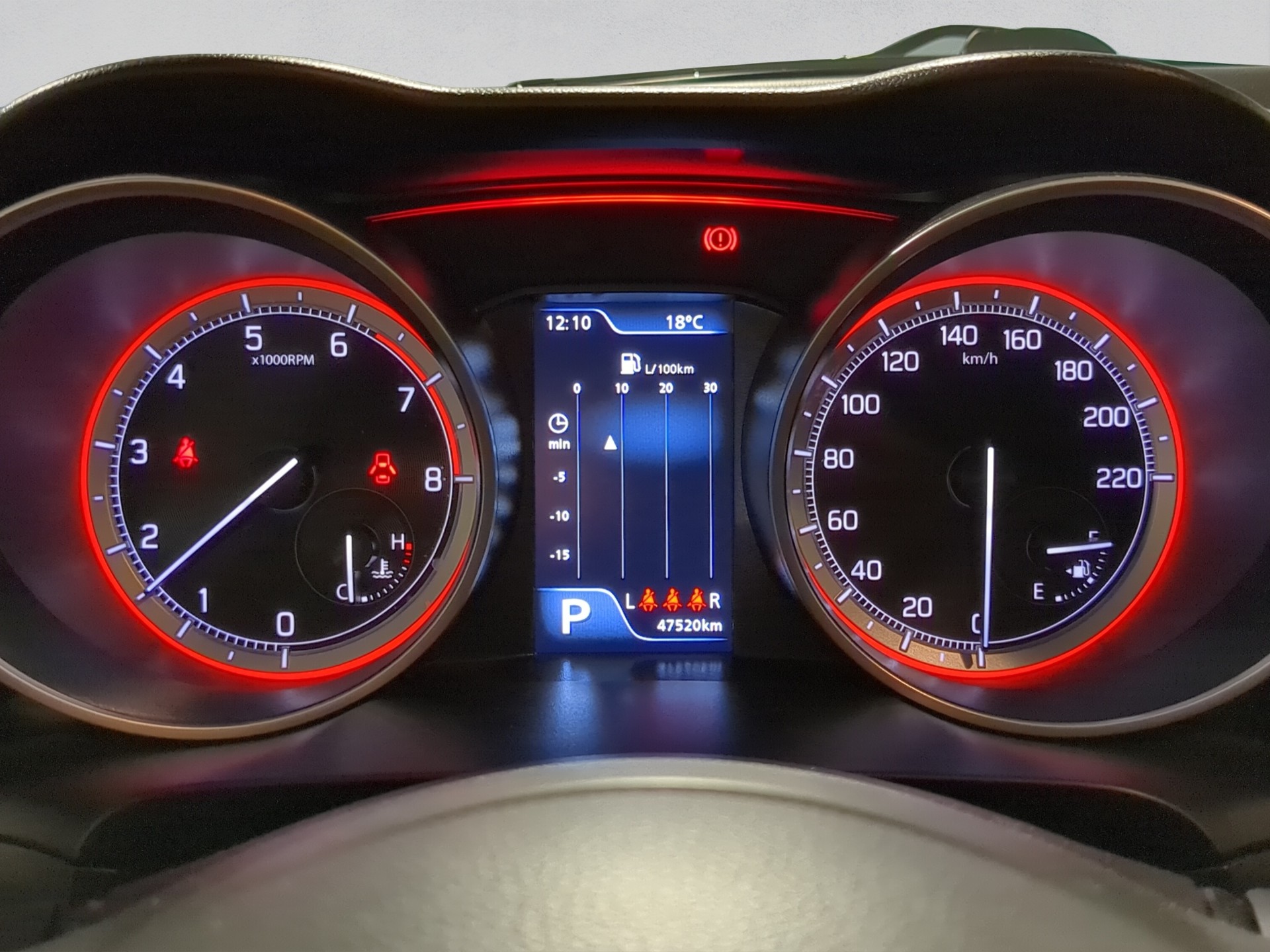 SUZUKI Swift 1.2 Compact + 4x4 Hybrid-image-10