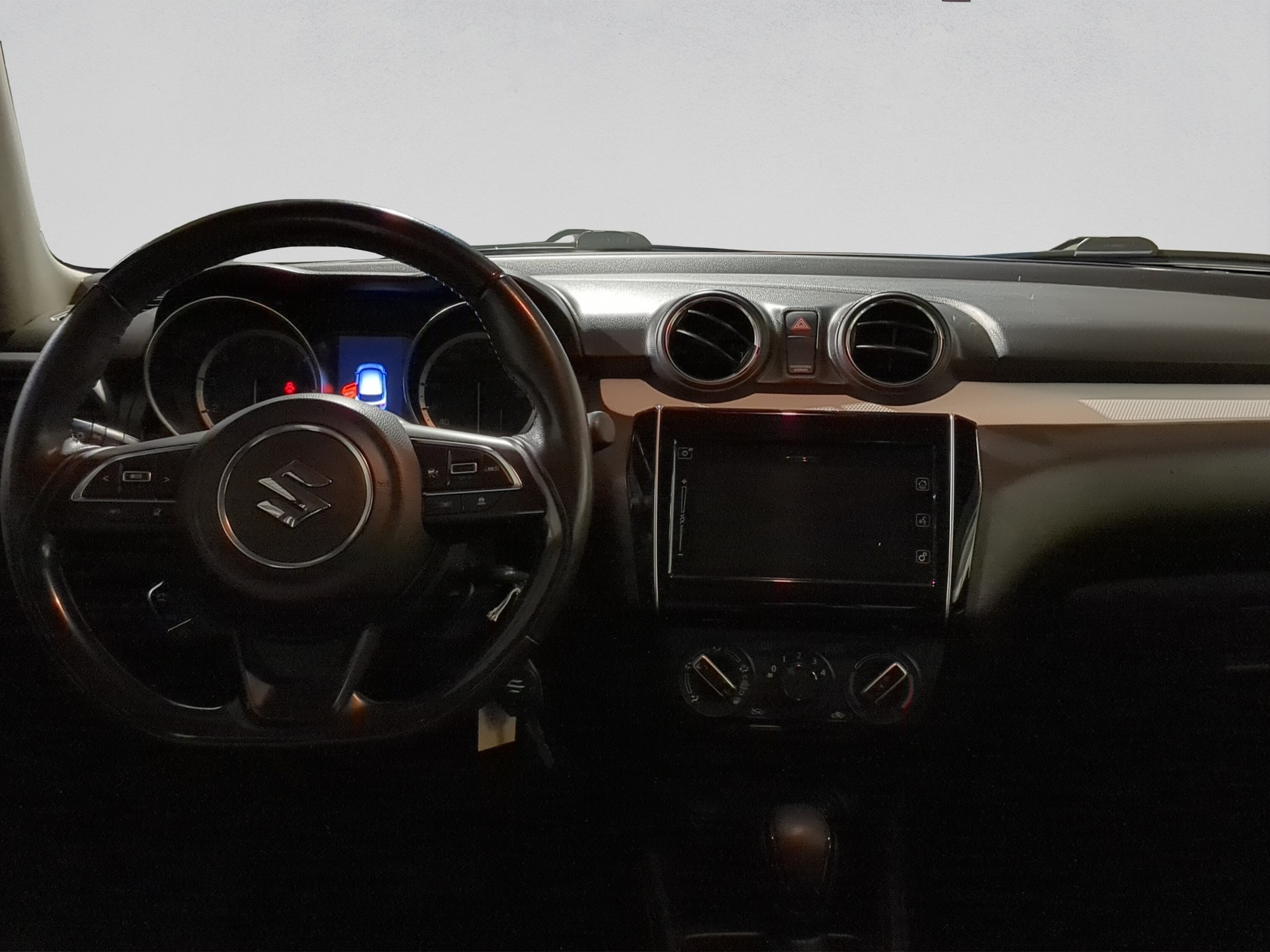 SUZUKI Swift 1.2 Compact + 4x4 Hybrid-image-12