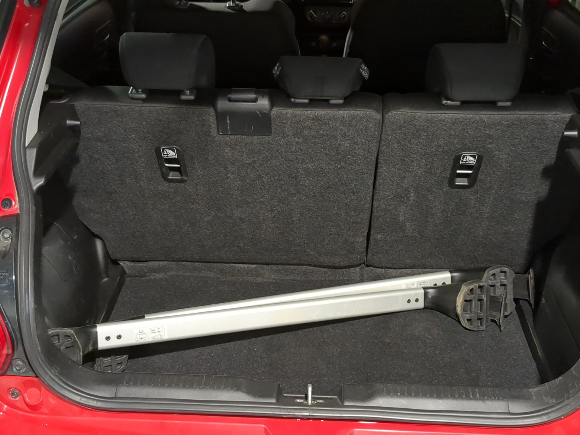 SUZUKI Swift 1.2 Compact + 4x4 Hybrid-image-14