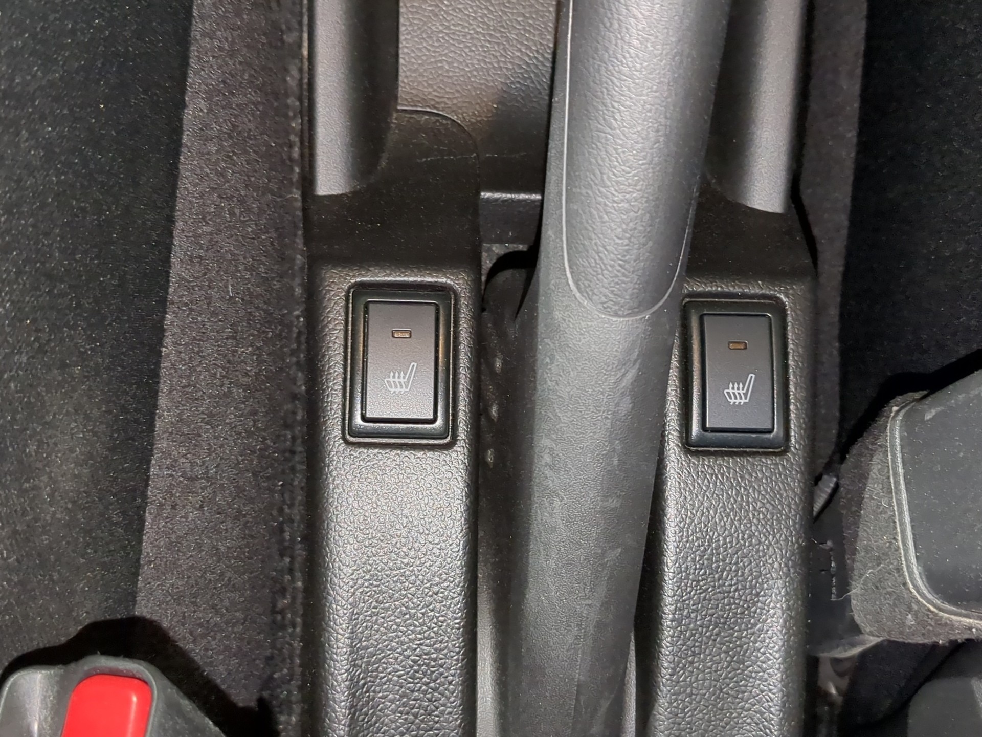 SUZUKI Swift 1.2 Compact + 4x4 Hybrid-image-19