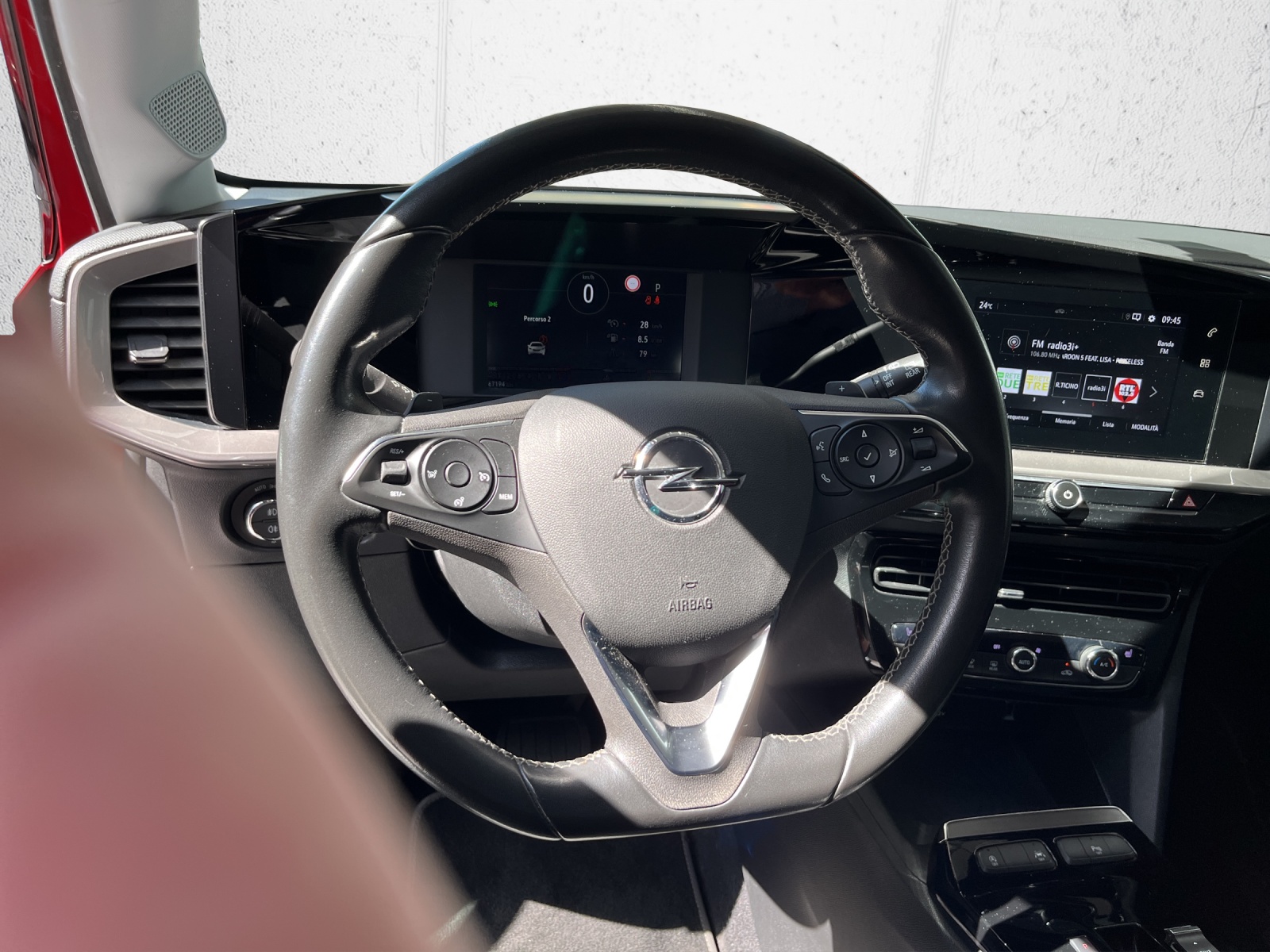 OPEL Mokka 1.2 Direct Injection Turbo Elegance Aut.-image-9