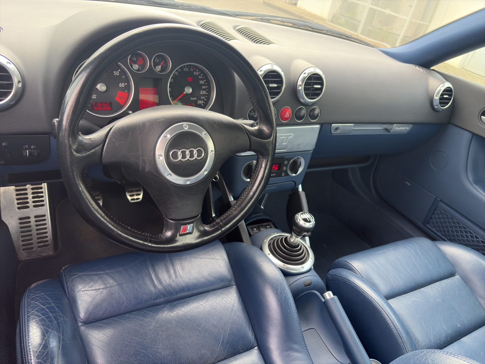 AUDI TT Coupé 1.8 T quattro-image-8