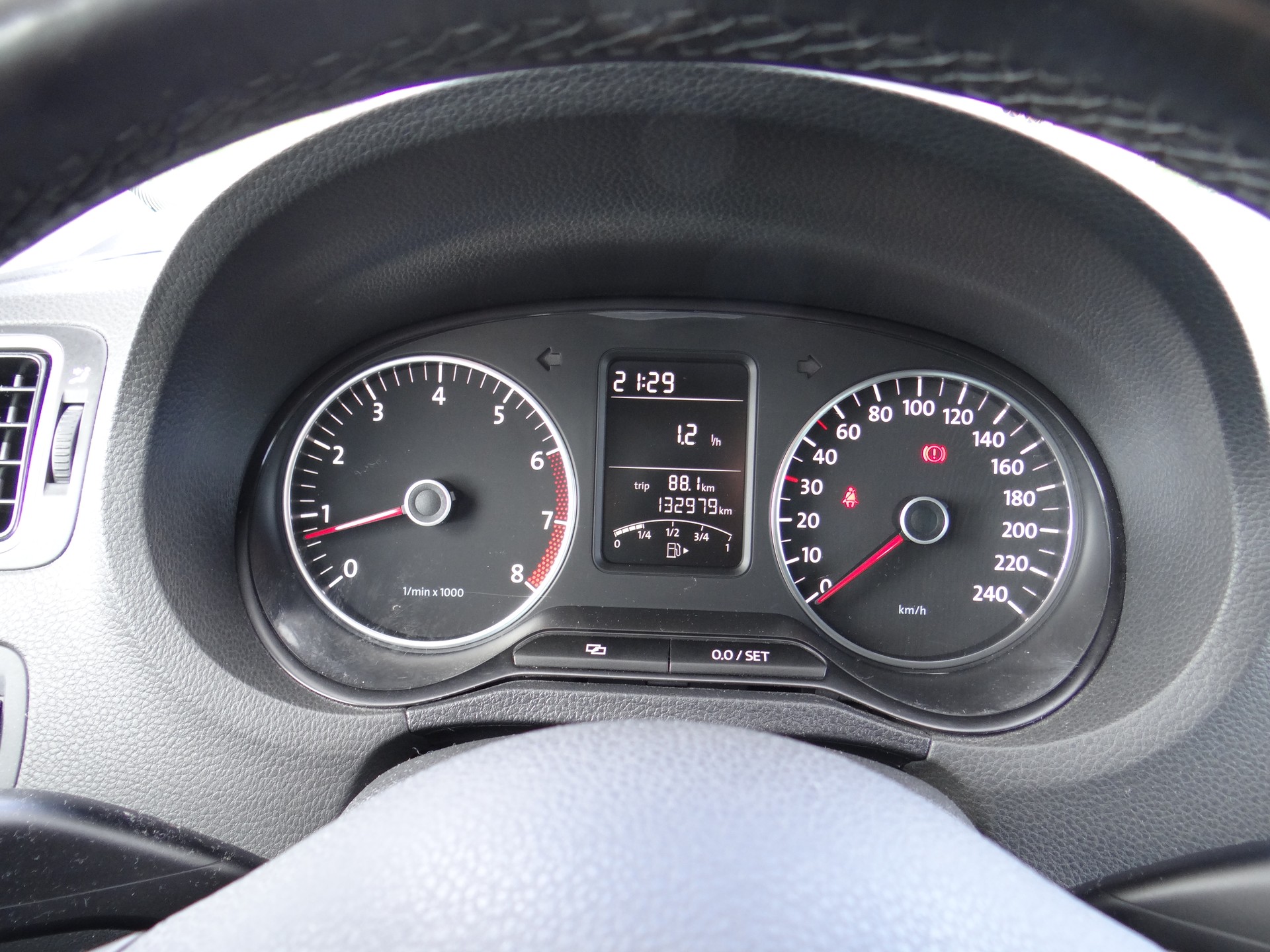VW Polo 1.2 TSI Highline-image-11