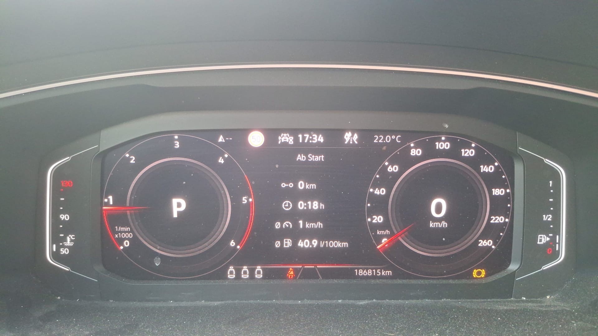 VW Tiguan 2.0 TDI SCR Elegance 4Motion DSG-image-7