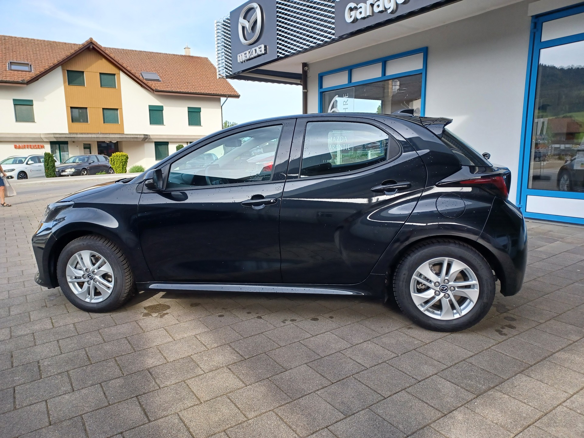 MAZDA 2 Hybrid Centre-line-image-1