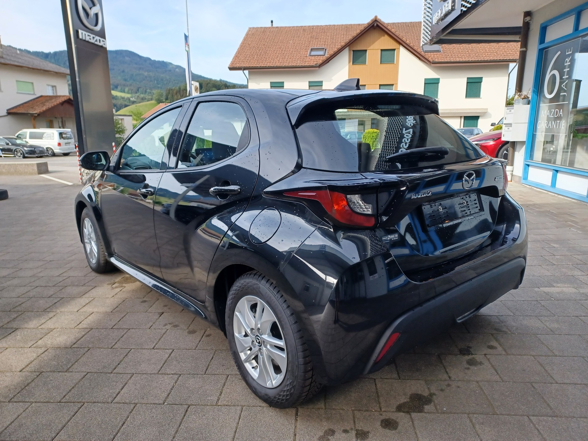 MAZDA 2 Hybrid Centre-line-image-2