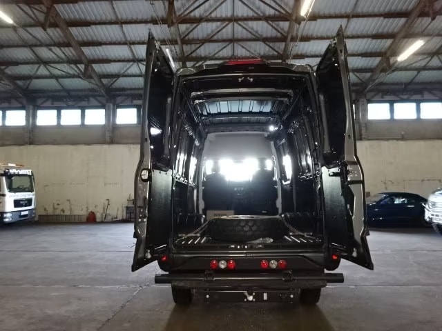 IVECO Kasten 55S18HA8 V WX Navi 4x4-showroom-element-3