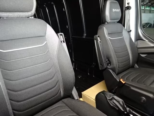 IVECO Kasten 55S18HA8 V WX Navi 4x4-image-8