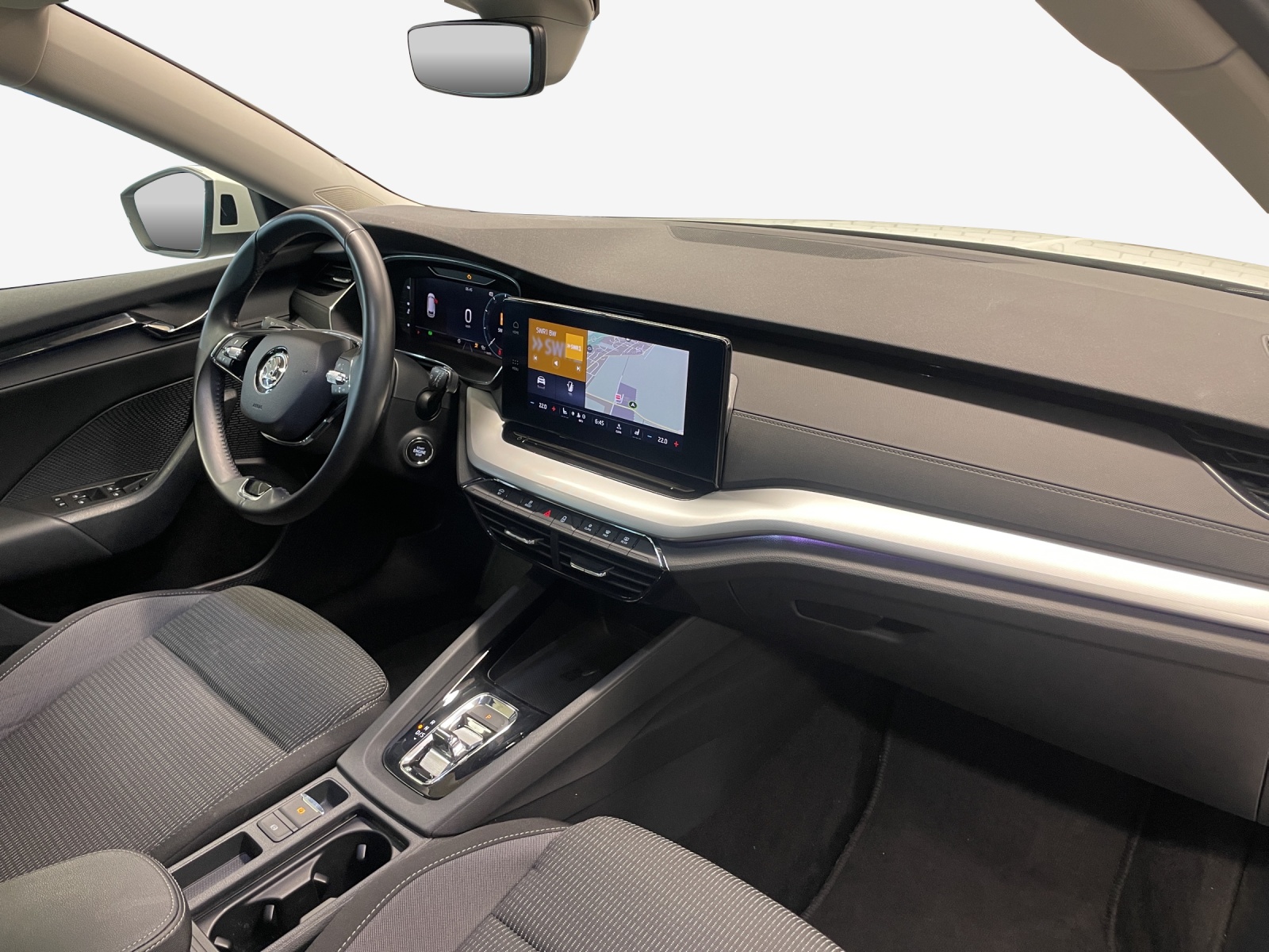 SKODA Octavia Combi 2.0 TDI DSG Ambition-image-13