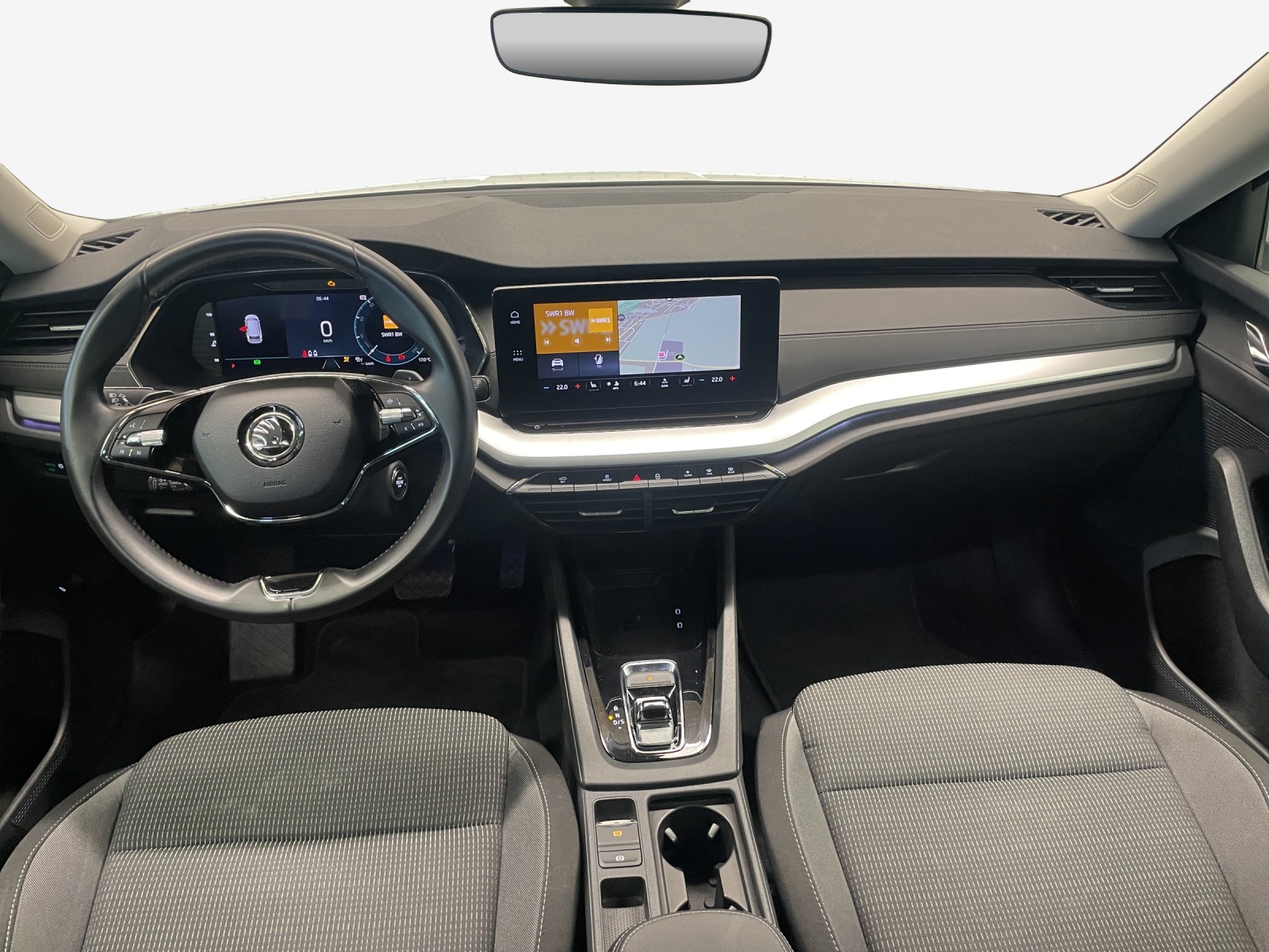 SKODA Octavia Combi 2.0 TDI DSG Ambition-image-8