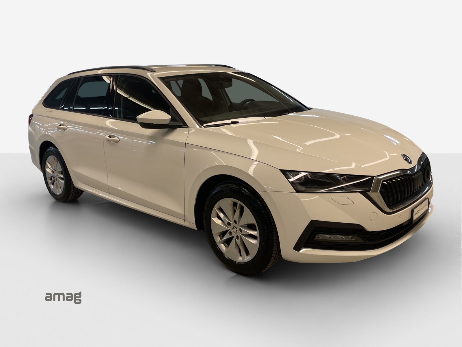SKODA Octavia Combi 2.0 TDI DSG Ambition-image-5