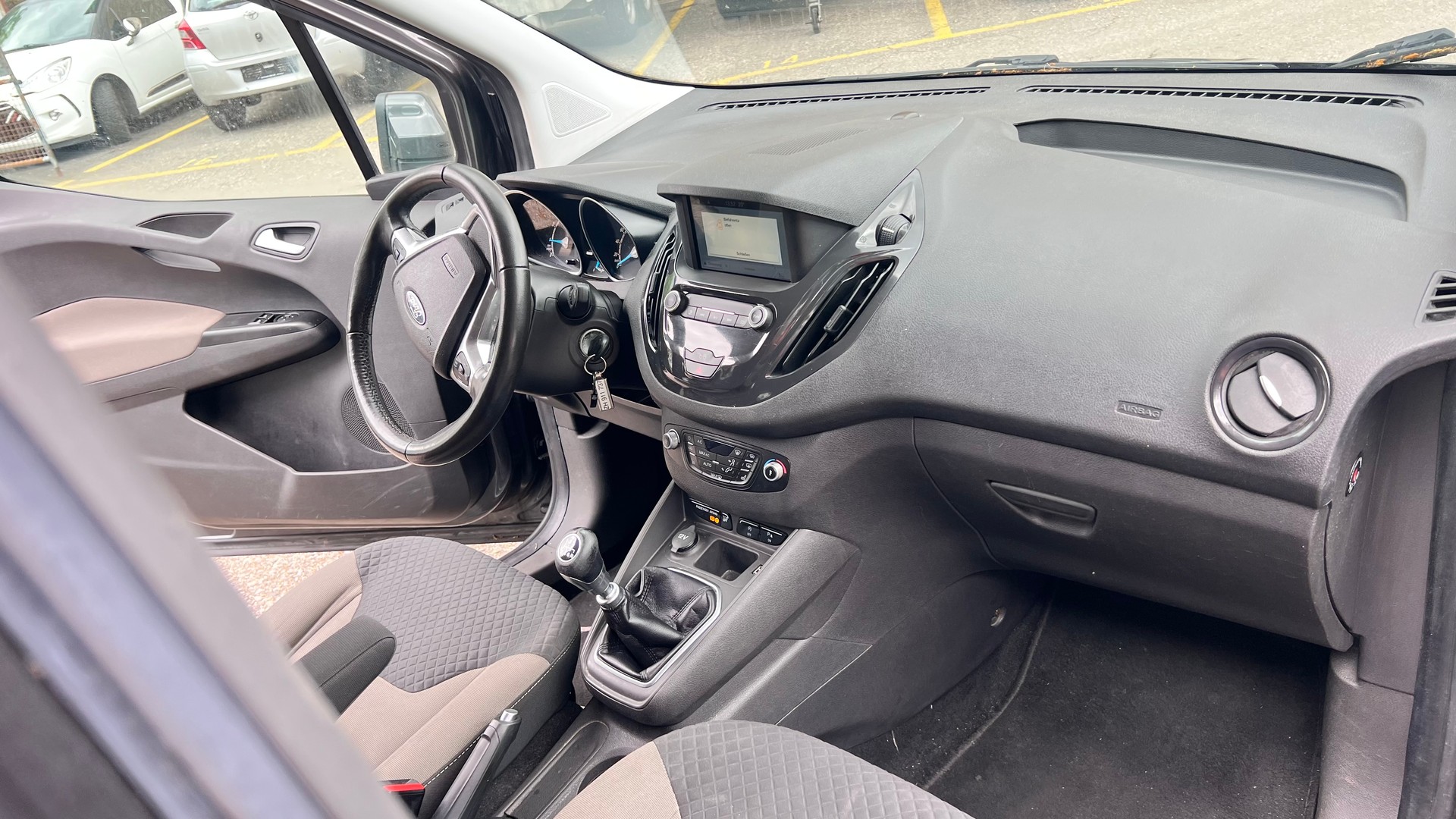 FORD Tourneo Courier 1.0 SCTi Trend-image-7
