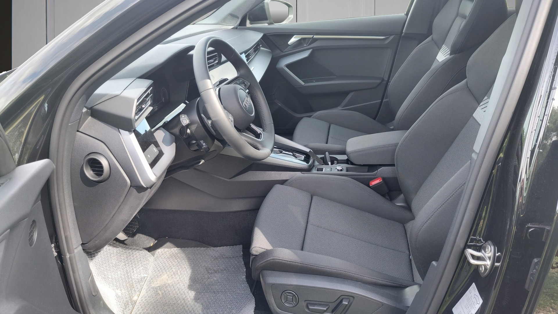 AUDI A3 Sportback 1.5 45 TFSI Plug-in-Hybrid S Line S-Tronic-image-8