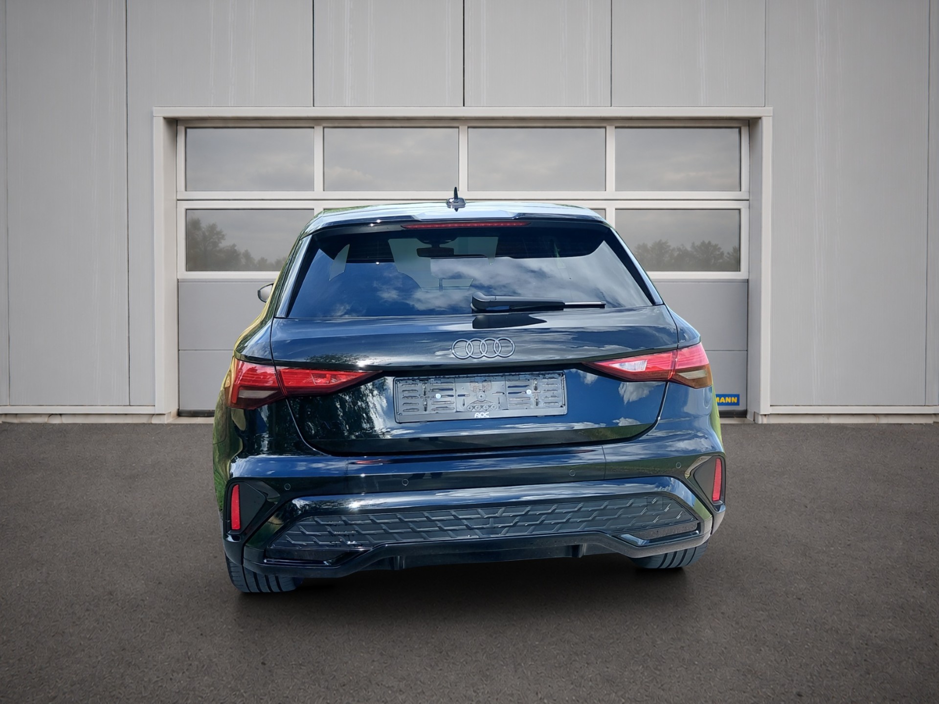 AUDI A3 Sportback 1.5 45 TFSI Plug-in-Hybrid S Line S-Tronic-image-6