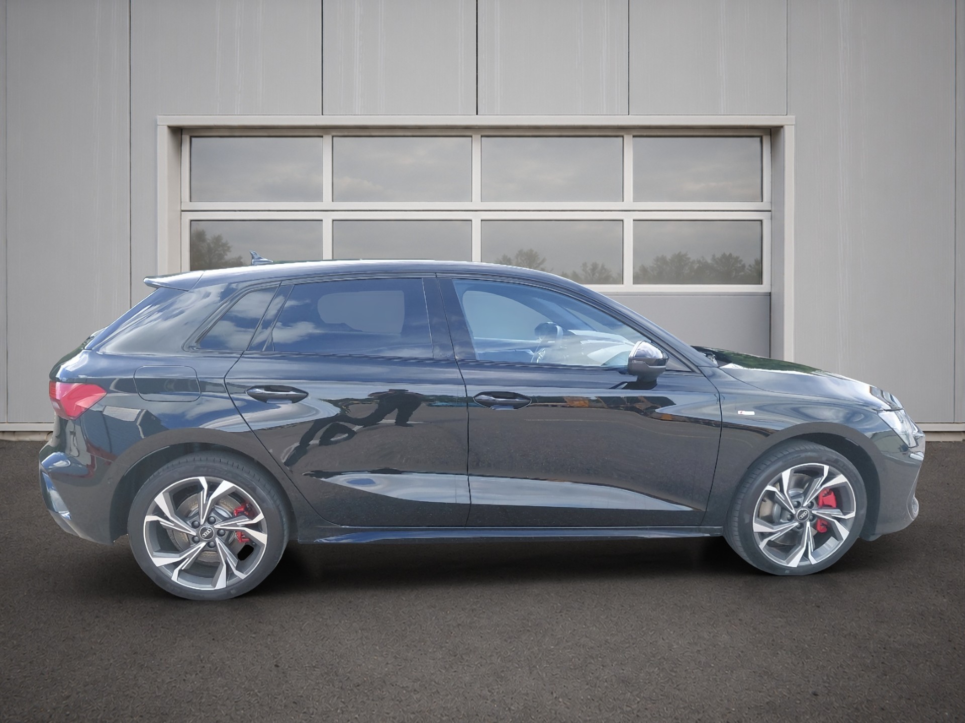 AUDI A3 Sportback 1.5 45 TFSI Plug-in-Hybrid S Line S-Tronic-image-4