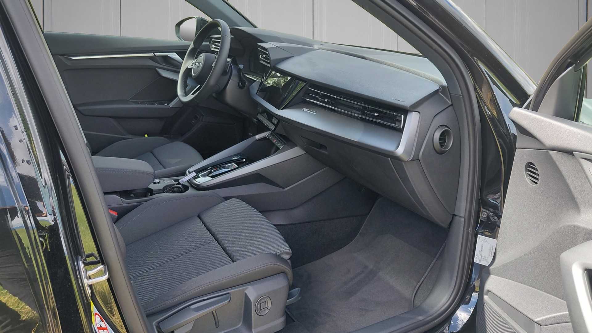 AUDI A3 Sportback 1.5 45 TFSI Plug-in-Hybrid S Line S-Tronic-image-11