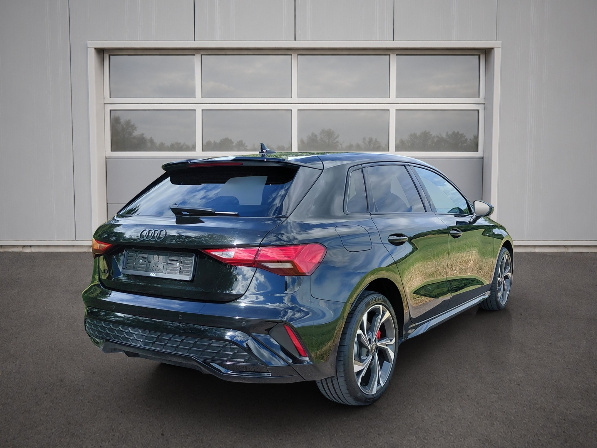 AUDI A3 Sportback 1.5 45 TFSI Plug-in-Hybrid S Line S-Tronic-image-7