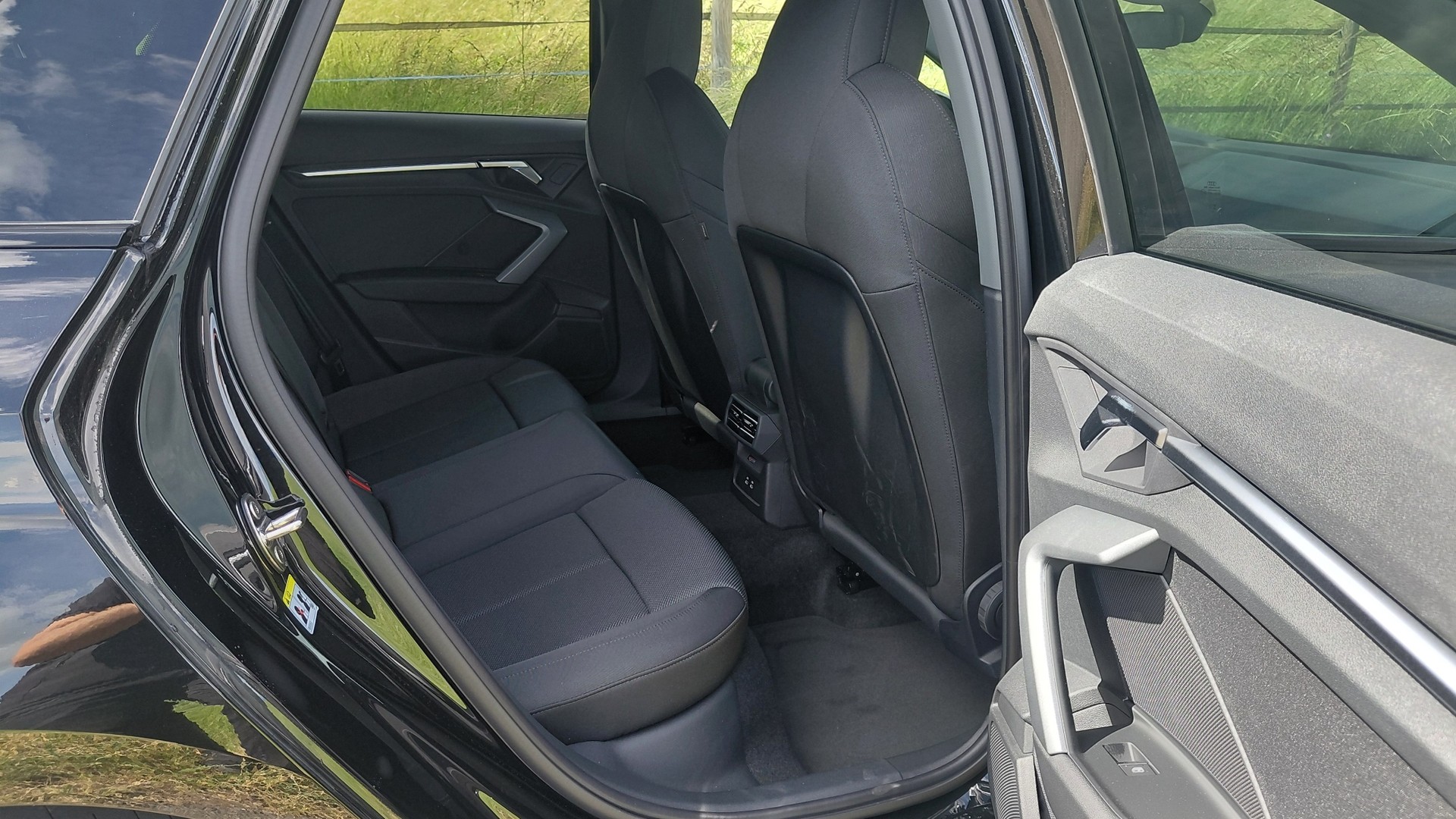 AUDI AUDI A3 Sportback 1.5 45 TFSI Plug-in-Hybrid S Line S-Tronic-image-11