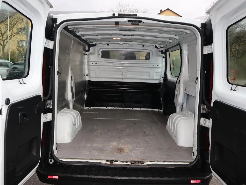 RENAULT Trafic 1.6 dCi 120 2.9t Business L1H1 ** Navigation ** PDC ** Klima ** 3-Plätzer ** Frisch ab MFK & Service **-image-6